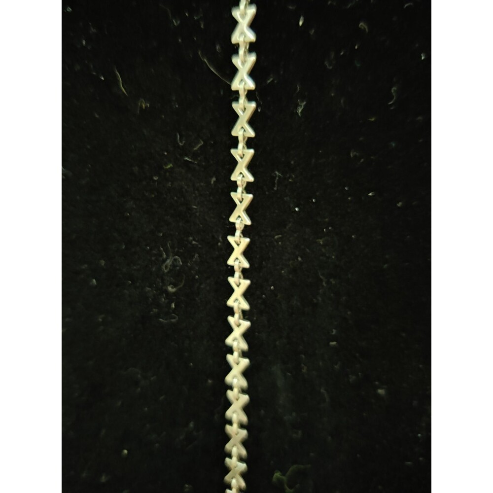X Pattern Bracelet - Picture 2 of 3
